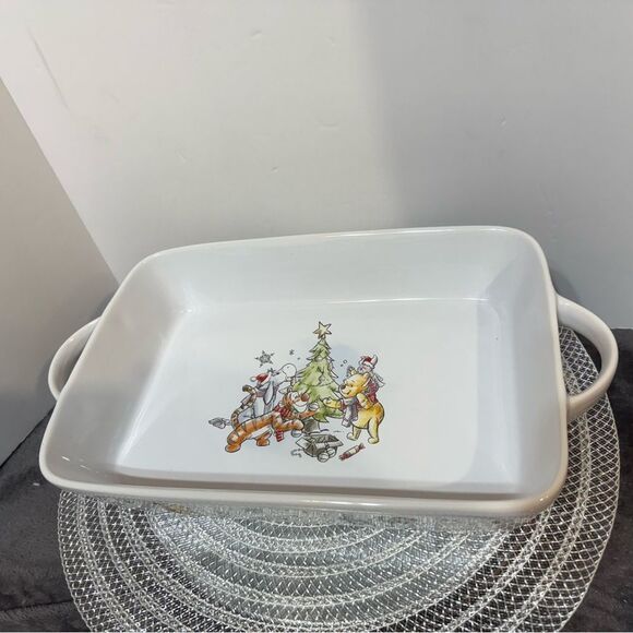 Disney Winnie The Pooh Holiday Casserole/Baking/Serving Dish NWT - Picture 1 of 11